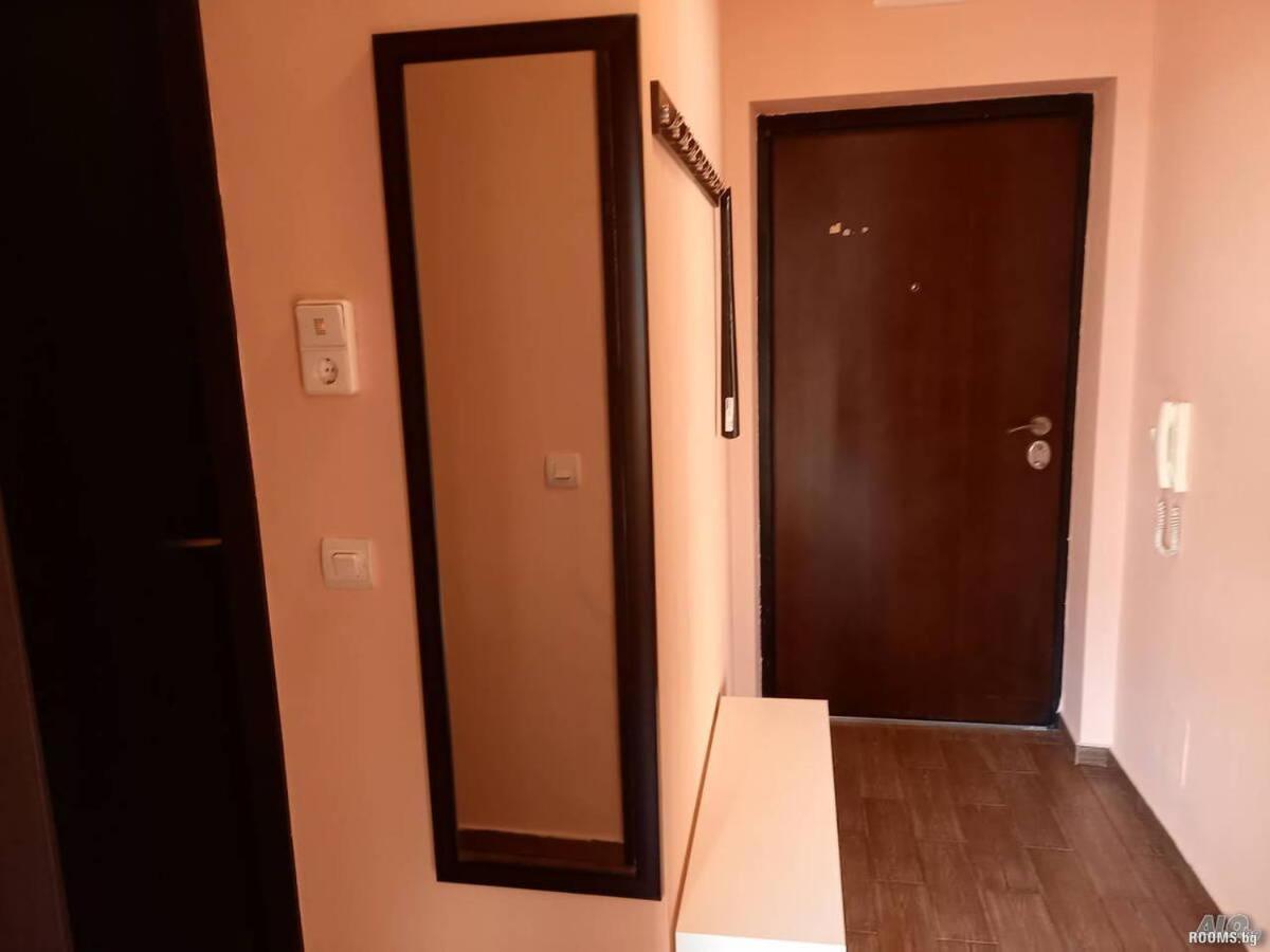 Апартамент Романтика Varna Exterior foto